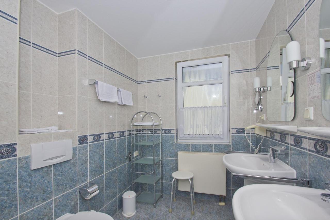 Mit Meerblick Und Balkon, Gratis Nutzung Vom Ahoi Erlebnisbad Und Sauna In Sellin - Meeresblick Fewo 24 Gohren Bagian luar foto
